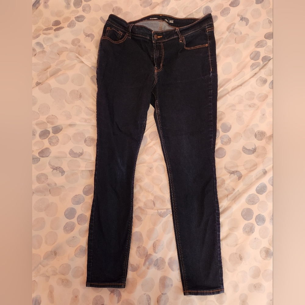 Mid-Rise Skinny Jeans
